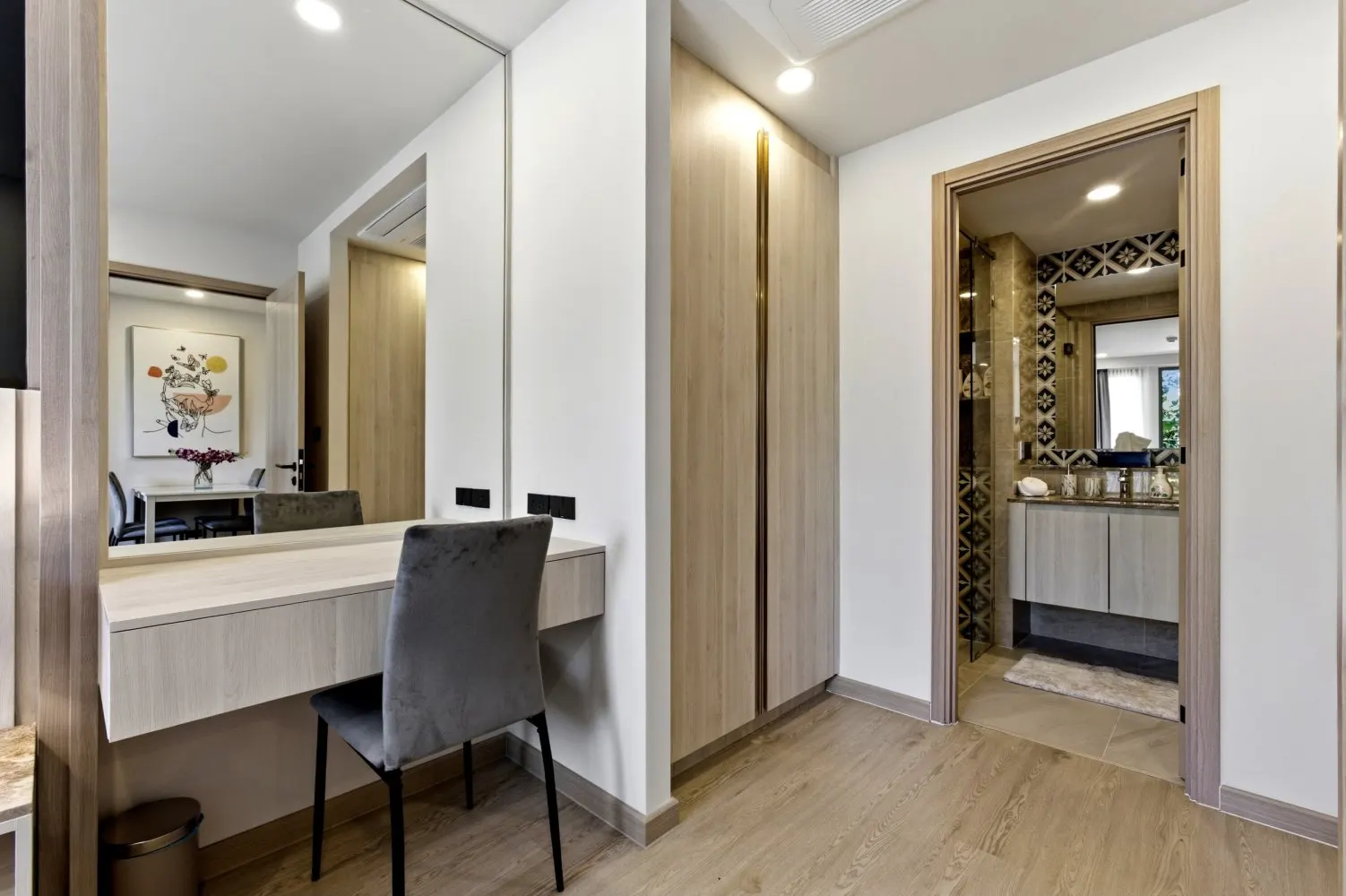 Property image - full photo 13