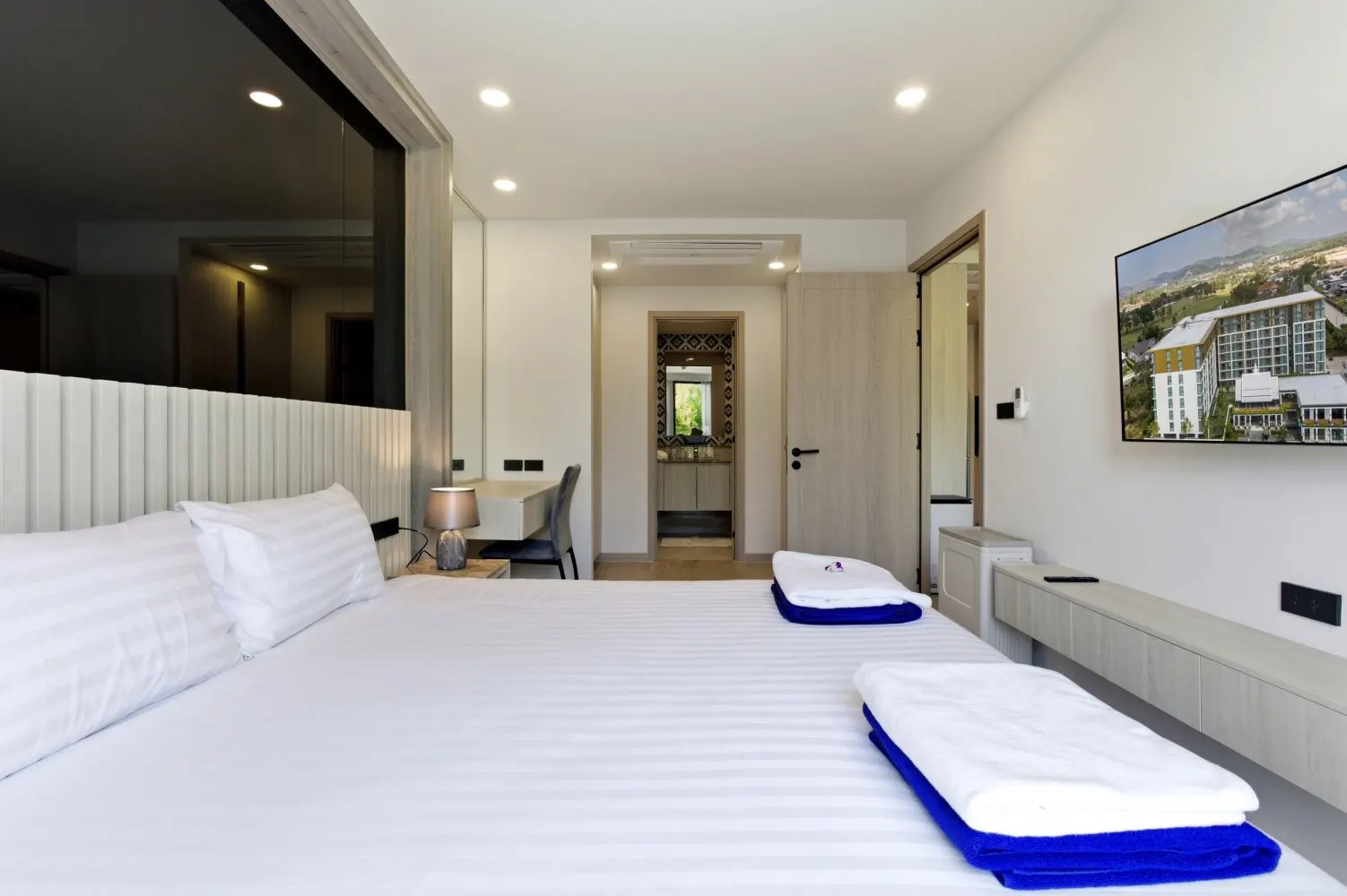 Property image - full photo 8