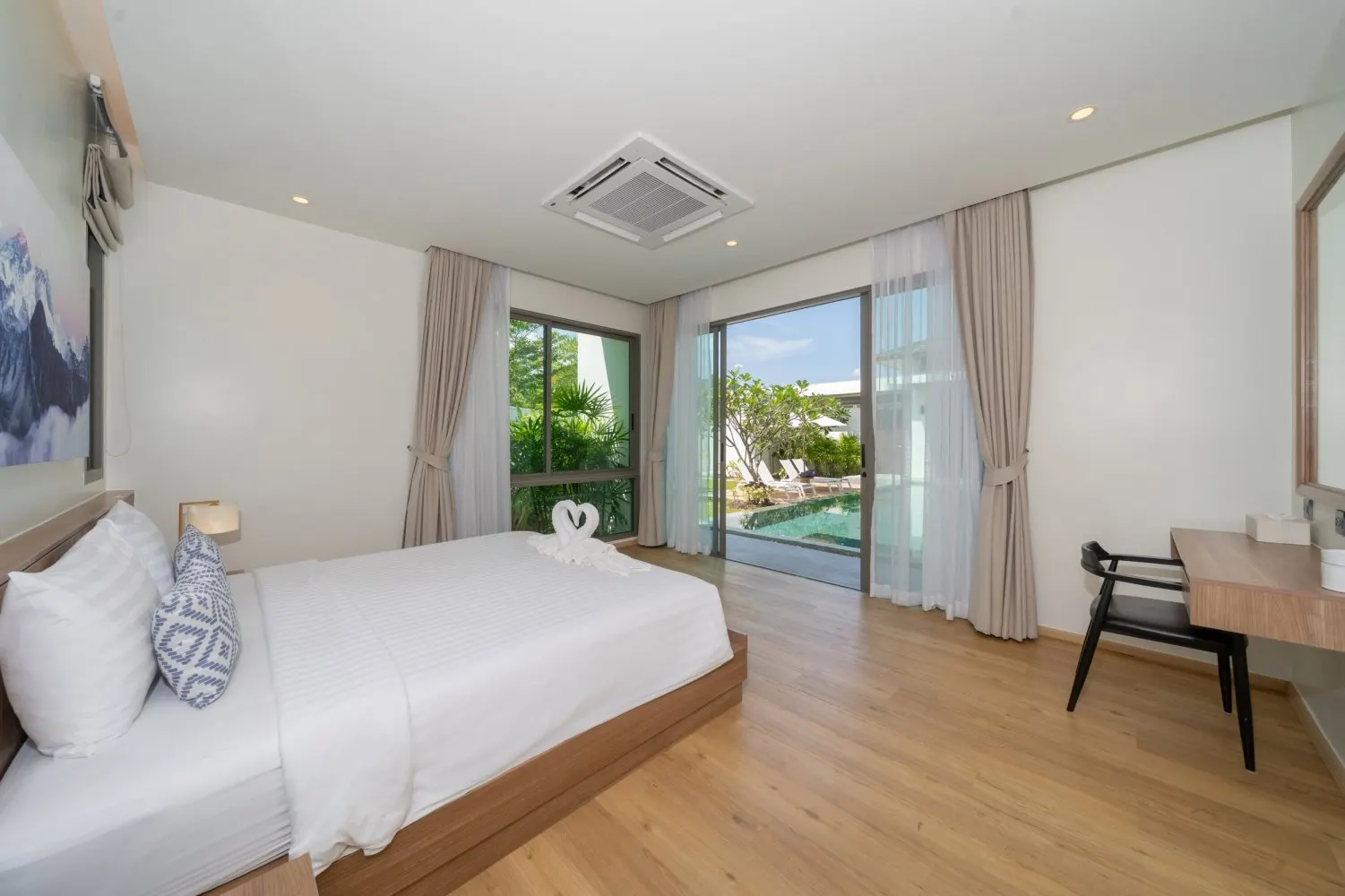 Property image - full photo 8