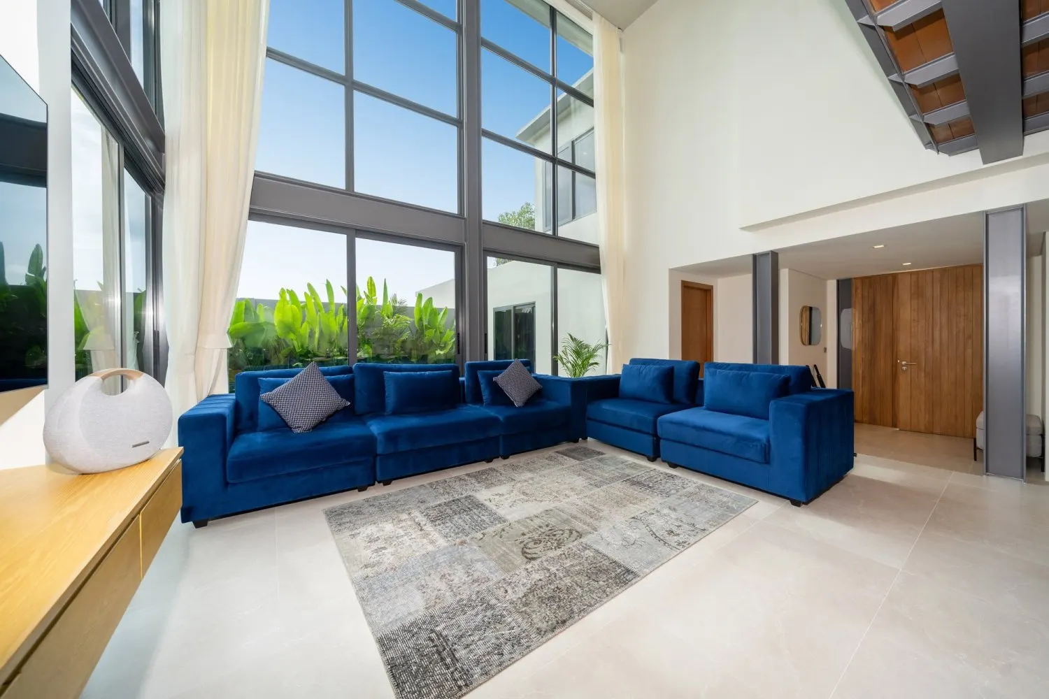 Property image - full photo 5