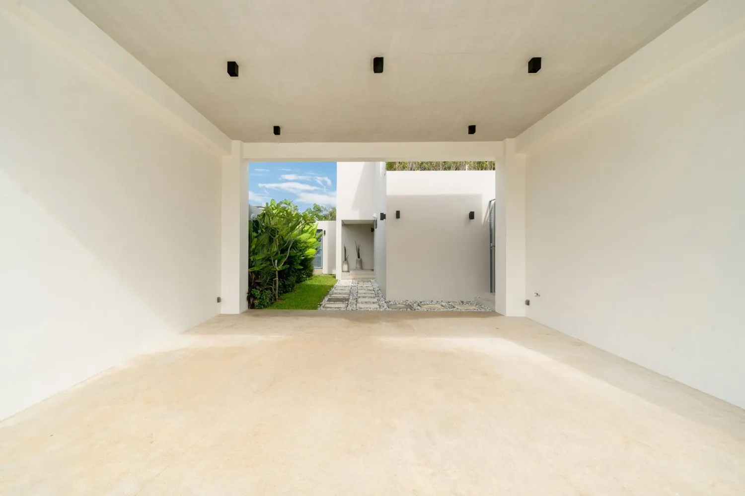 Property image - full photo 105