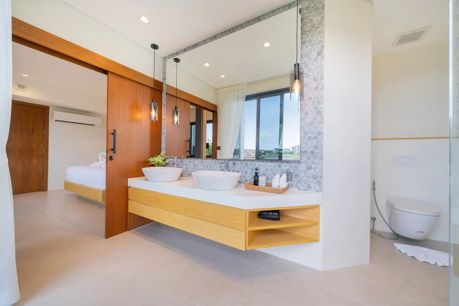 Property image - full photo 83