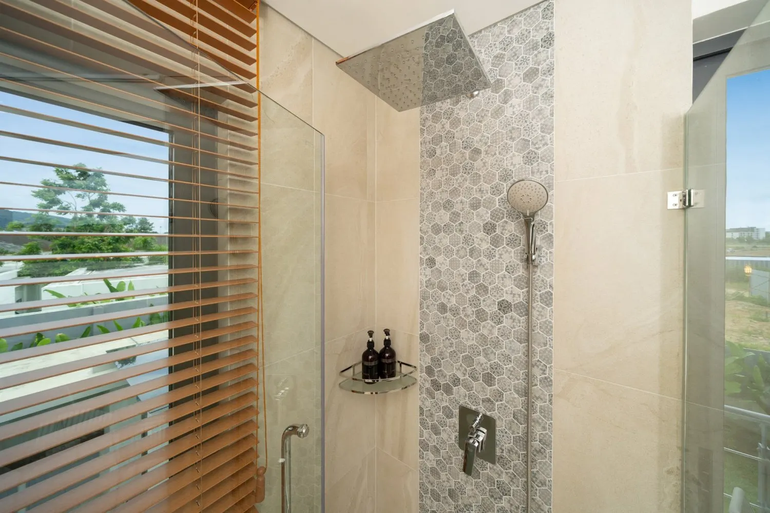 Property image - full photo 91