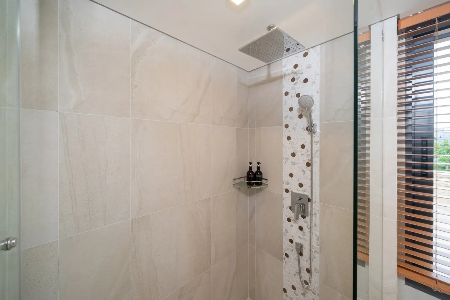 Property image - full photo 98