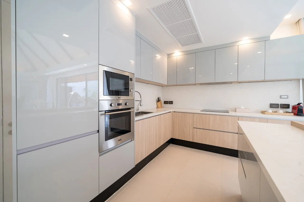 Property image - full photo 4