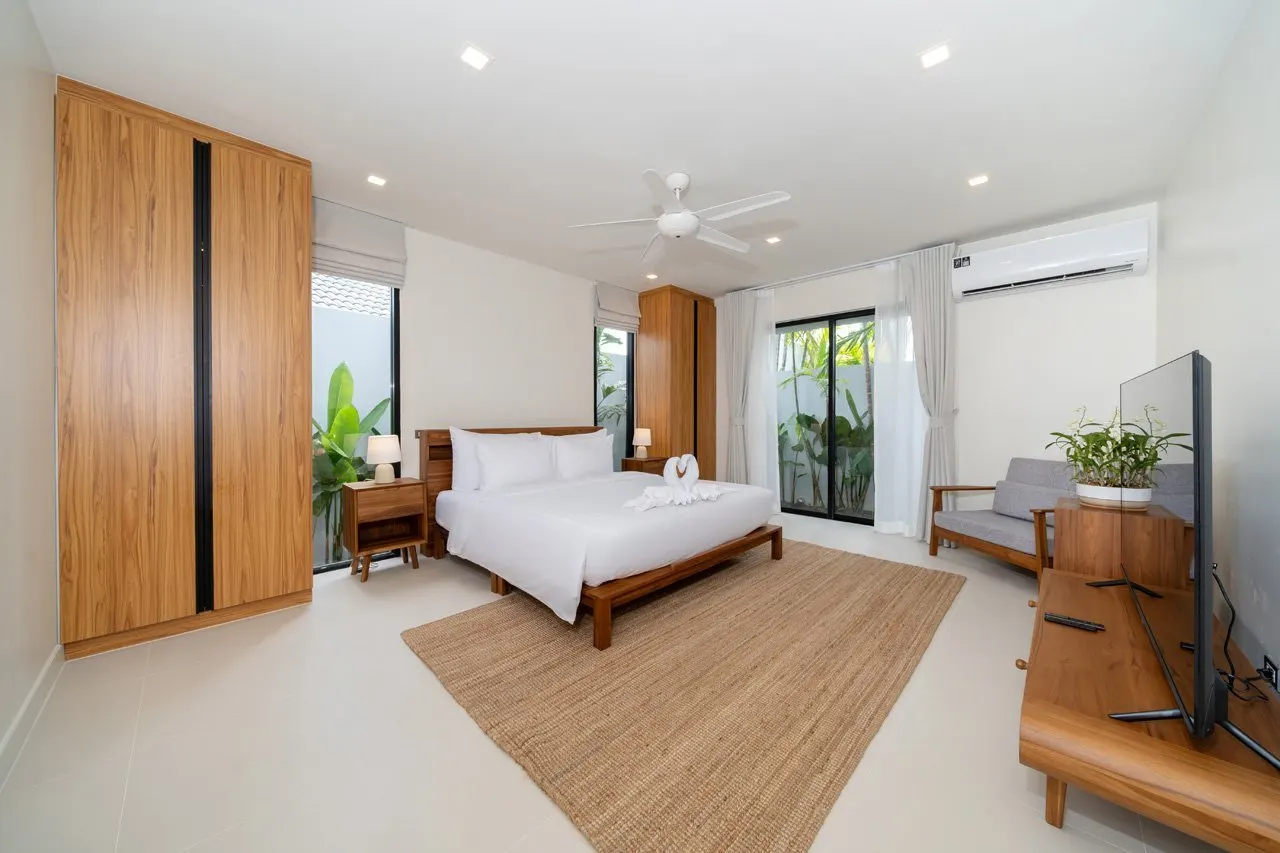 Property image - full photo 18
