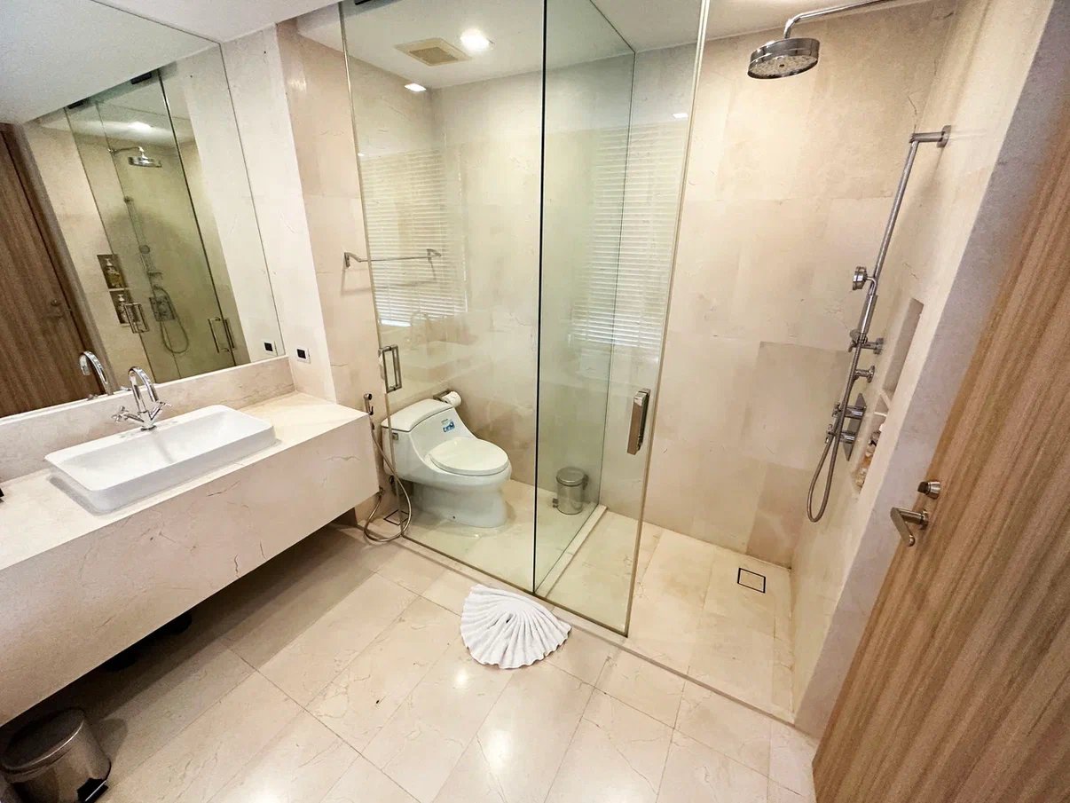 Property image - full photo 5