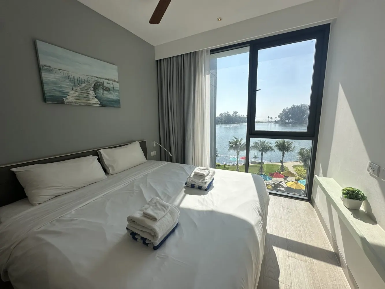 Property image - full photo 4