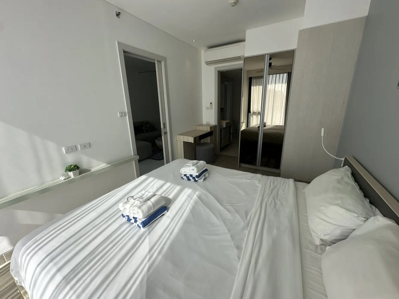 Property image - full photo 3