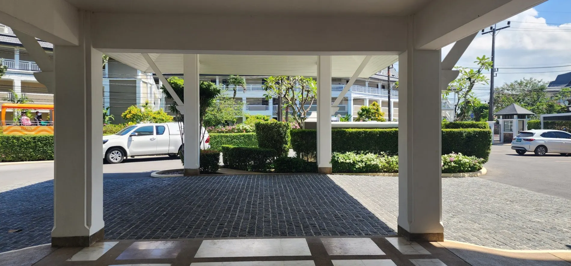 Property image - full photo 28
