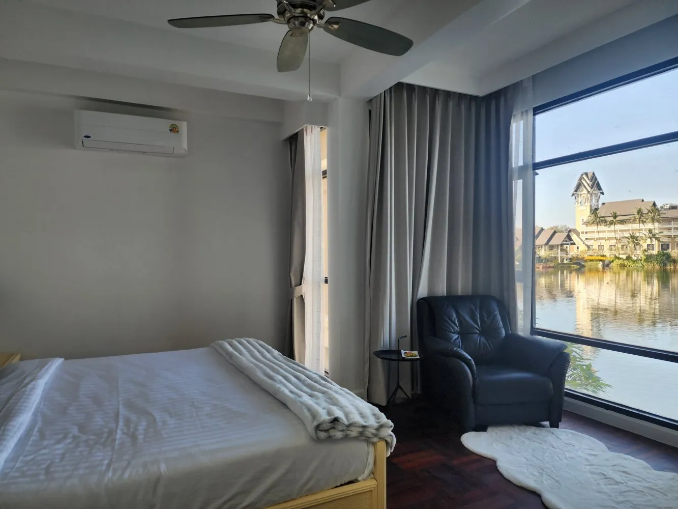 Property image - full photo 14