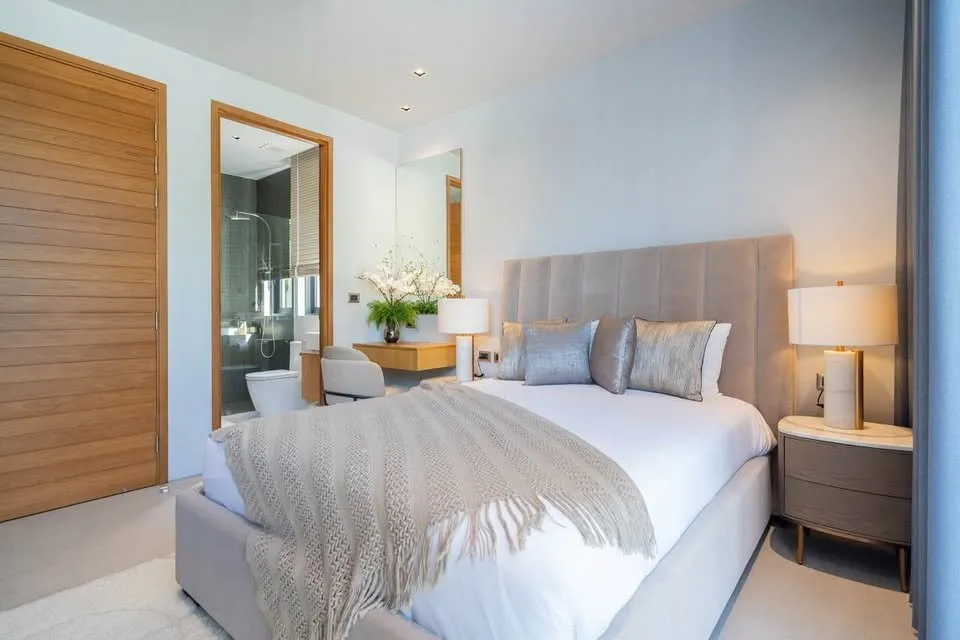 Property image - full photo 13