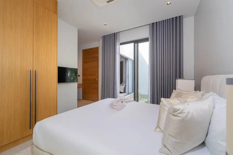 Property image - full photo 14