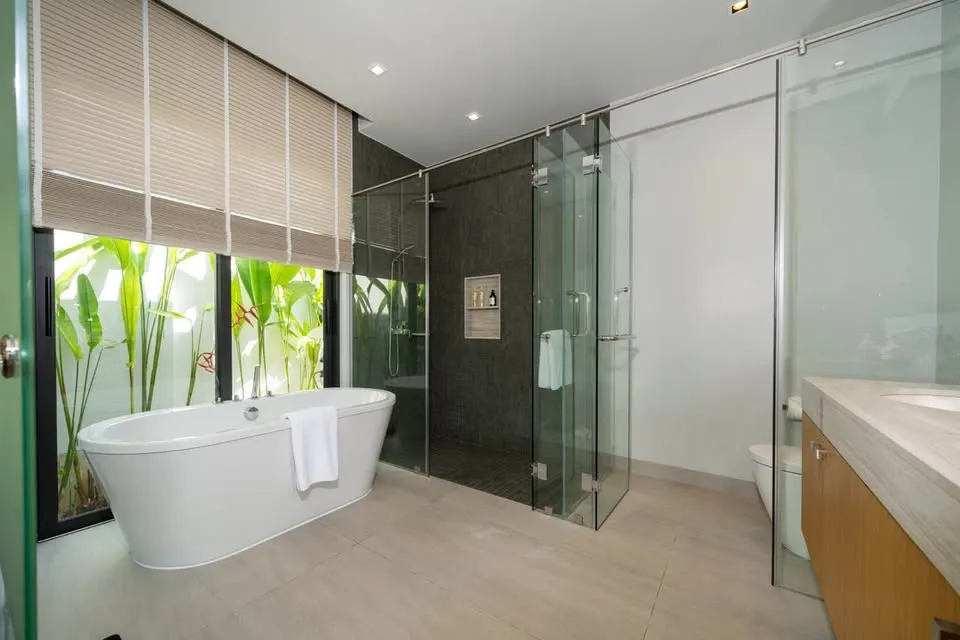 Property image - full photo 28