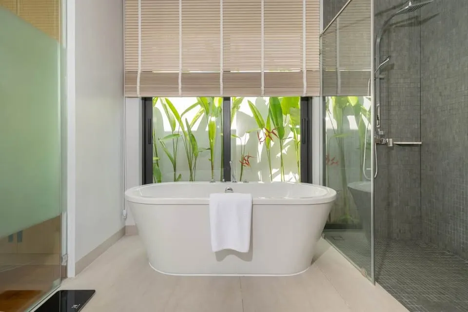 Property image - full photo 3