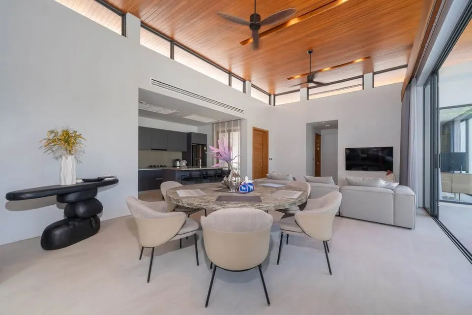 Property image - full photo 8