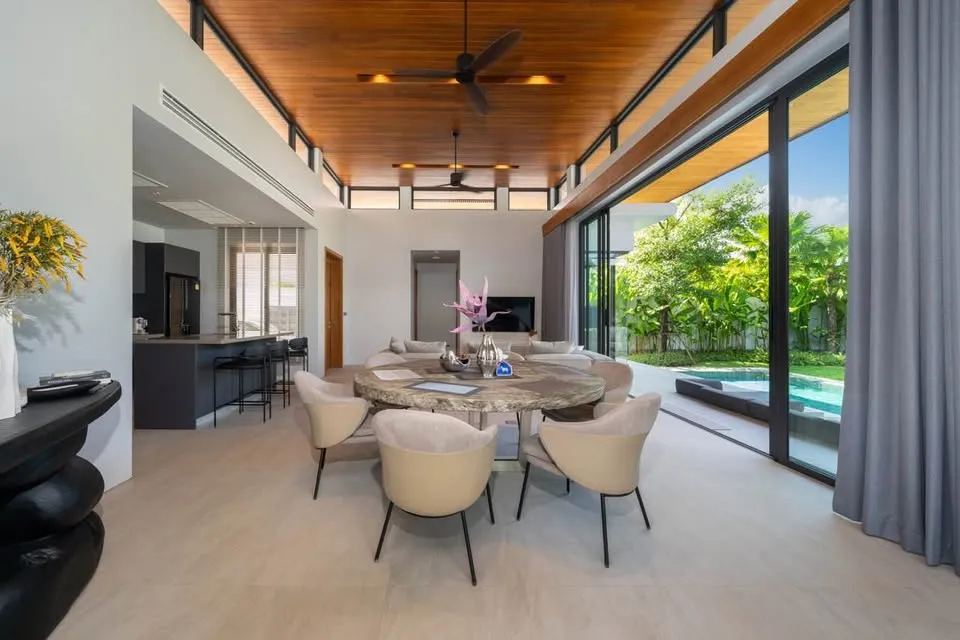 Property image - full photo 11
