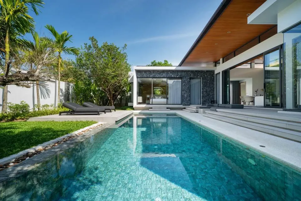 Property image - full photo 36