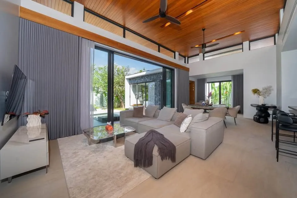 Property image - full photo 4