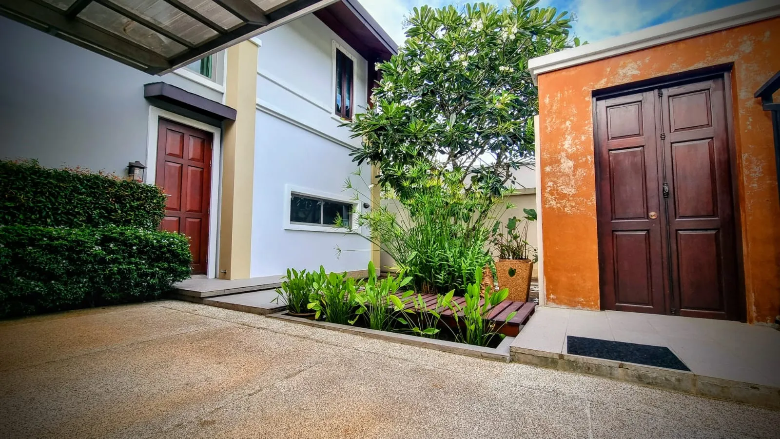 Property image - full photo 23