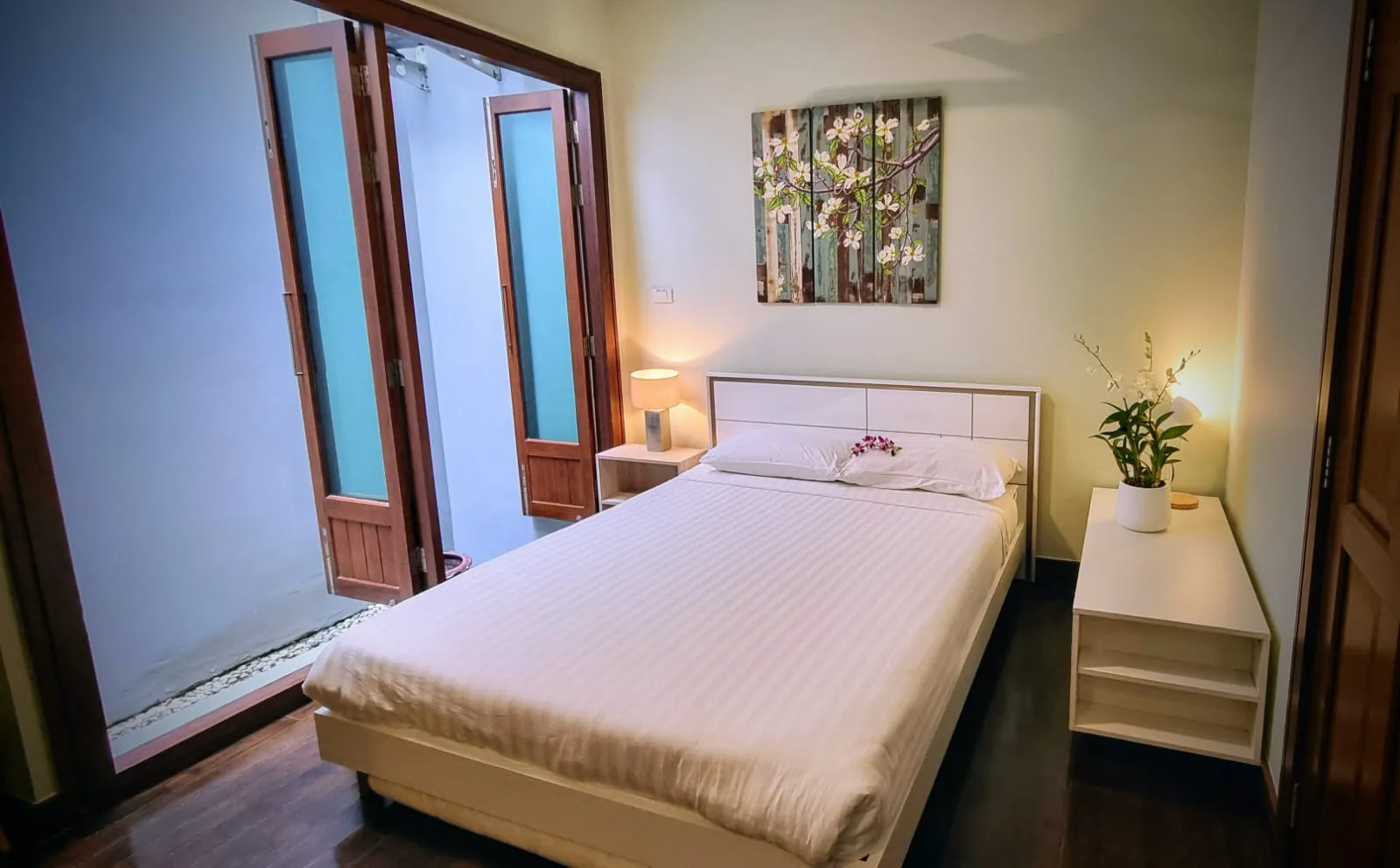 Property image - full photo 10