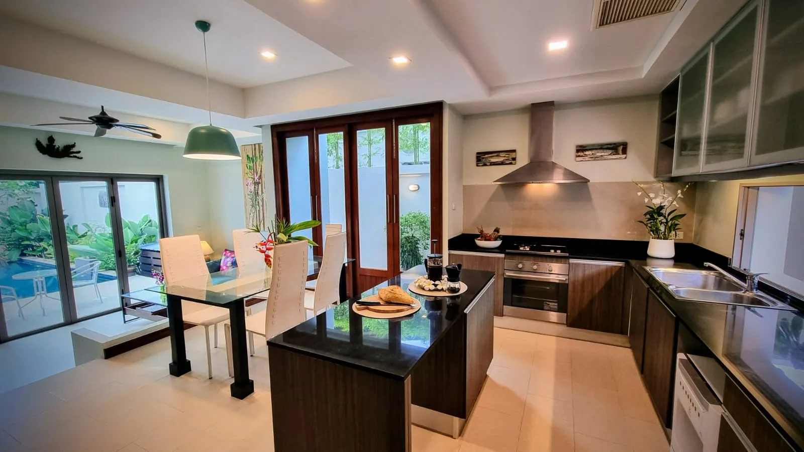 Property image - full photo 3