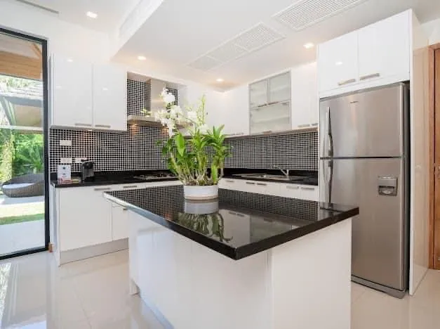 Property image - full photo 3