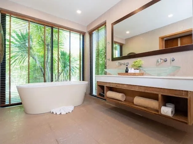 Property image - full photo 16