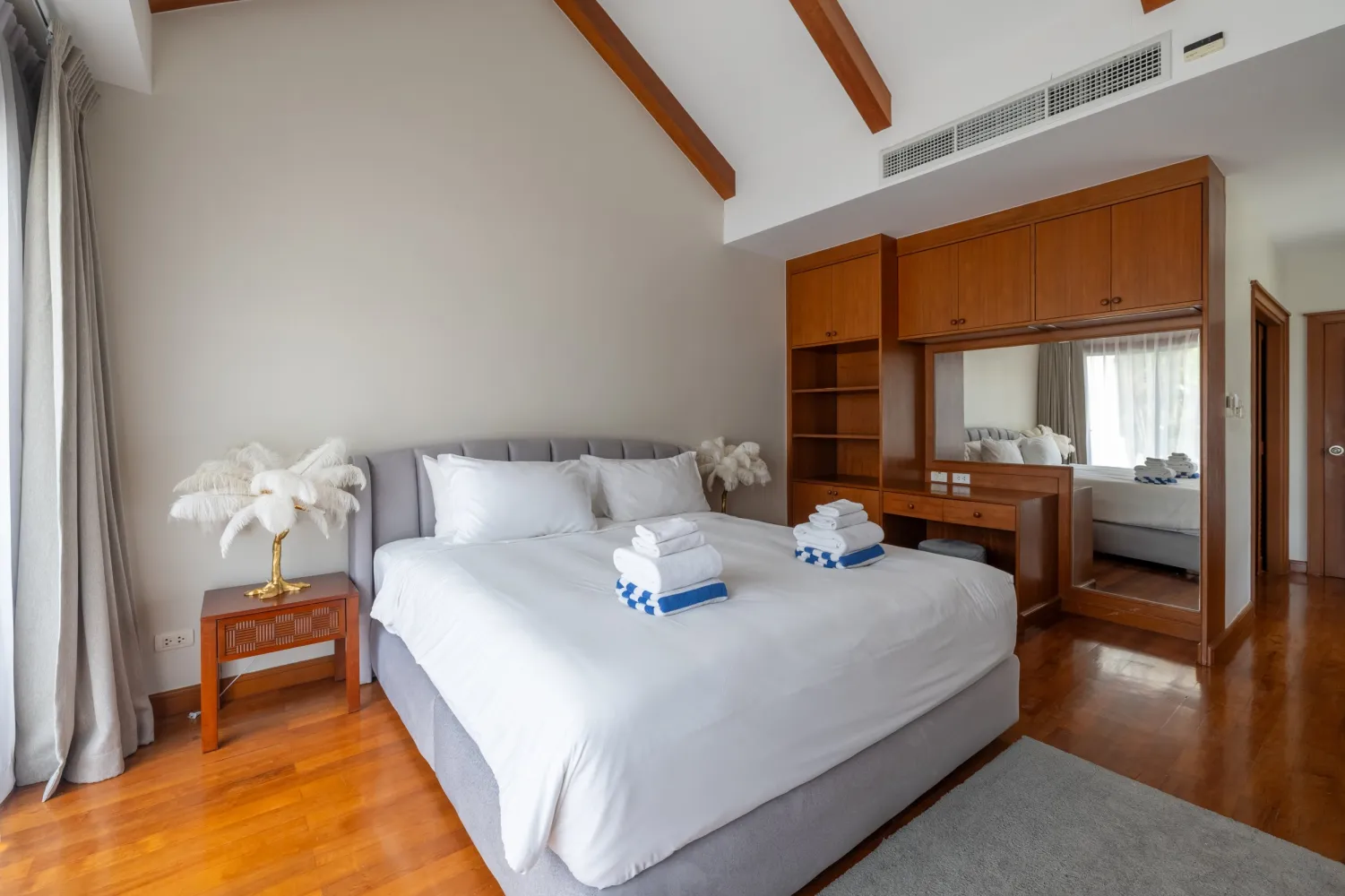 Property image - full photo 13