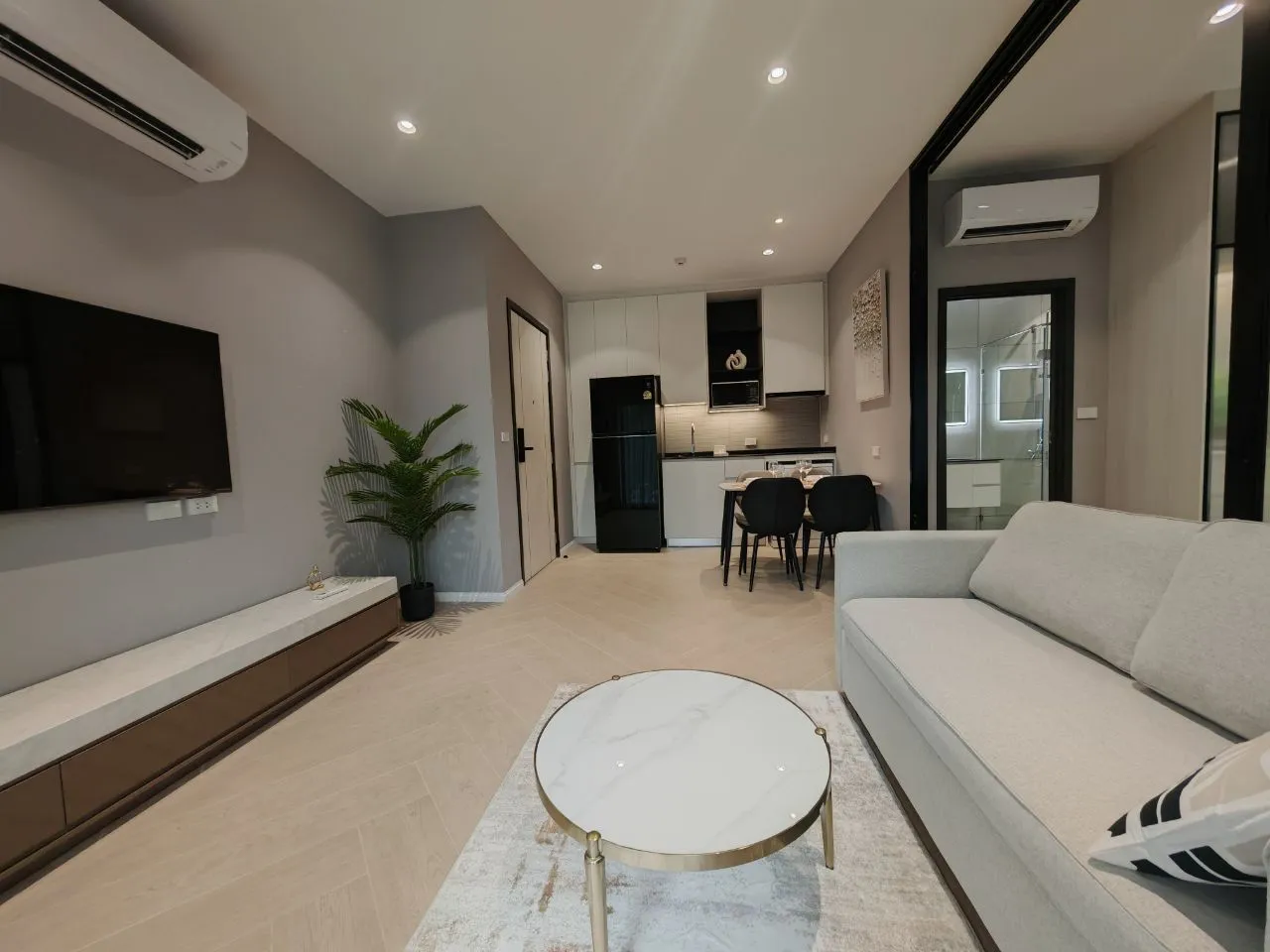 Property image - full photo 6