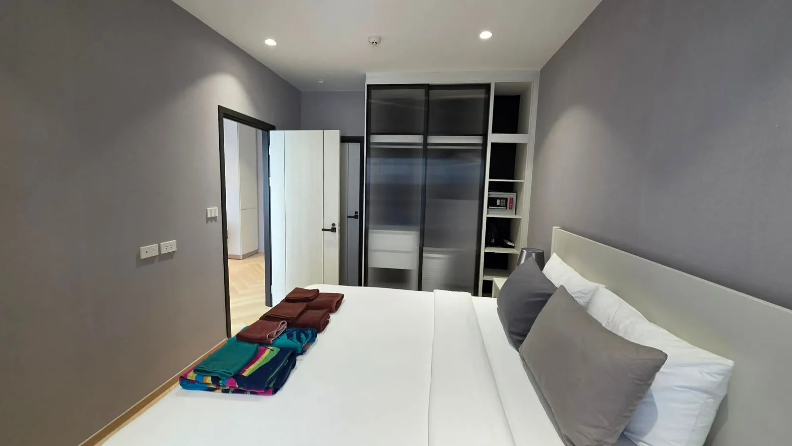Property image - full photo 9
