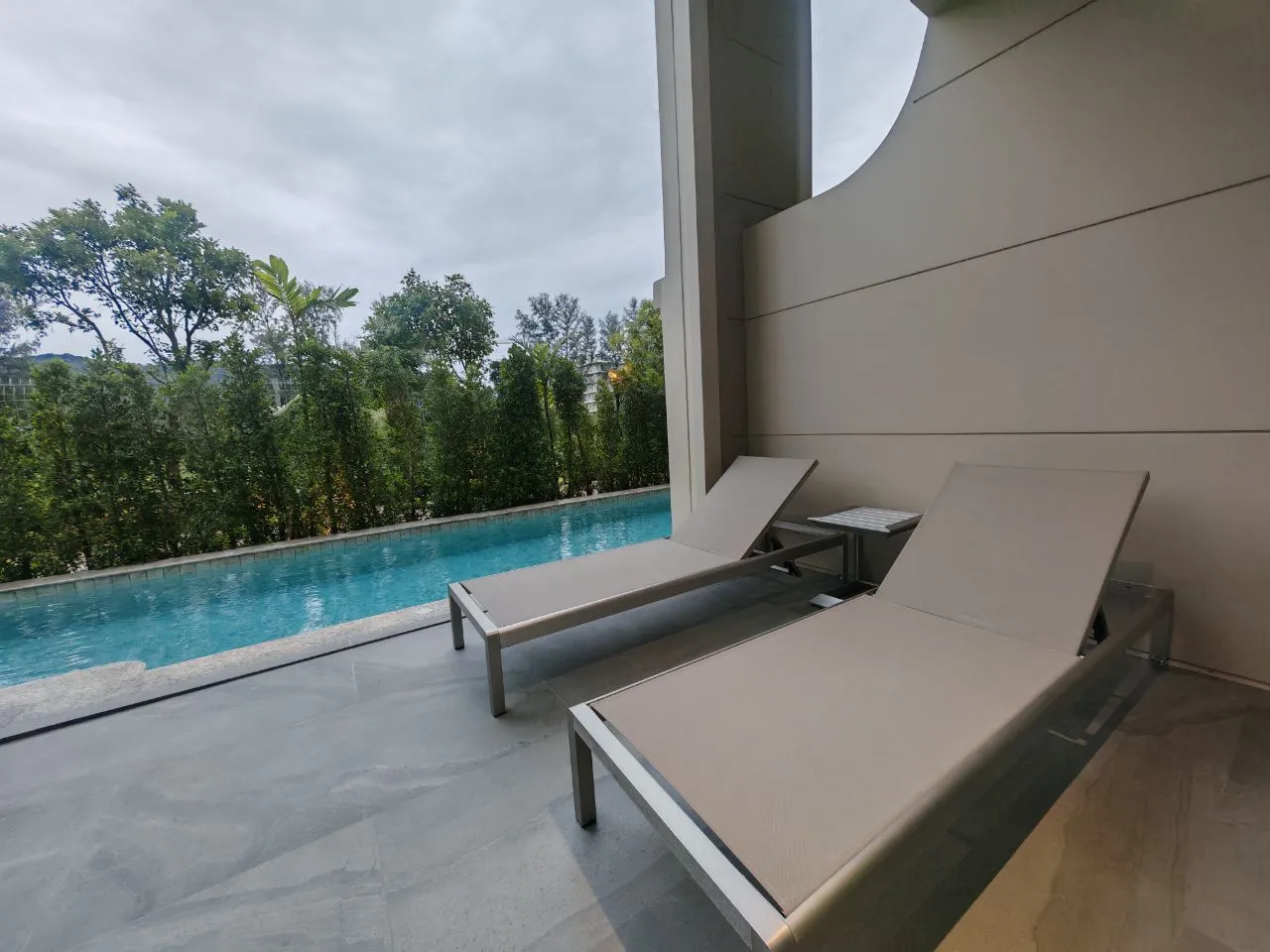 Property image - full photo 2
