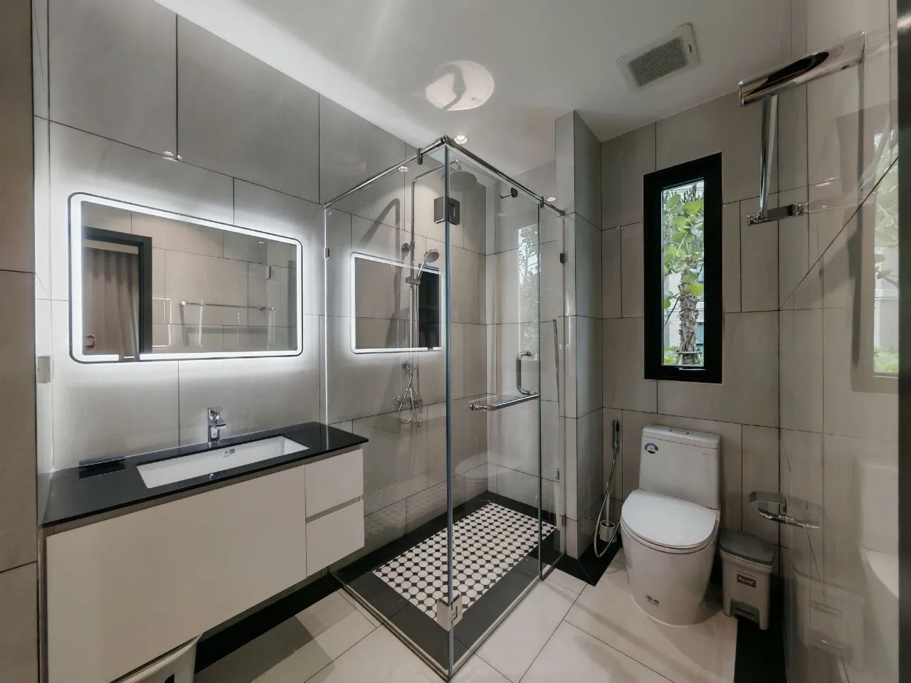Property image - full photo 10