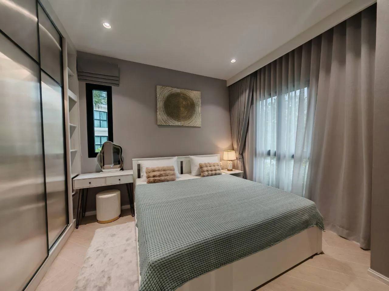 Property image - full photo 8