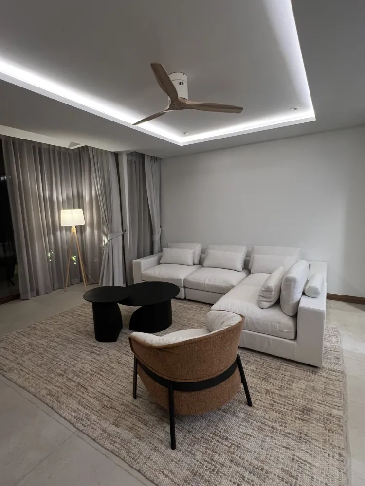 Property image - full photo 2