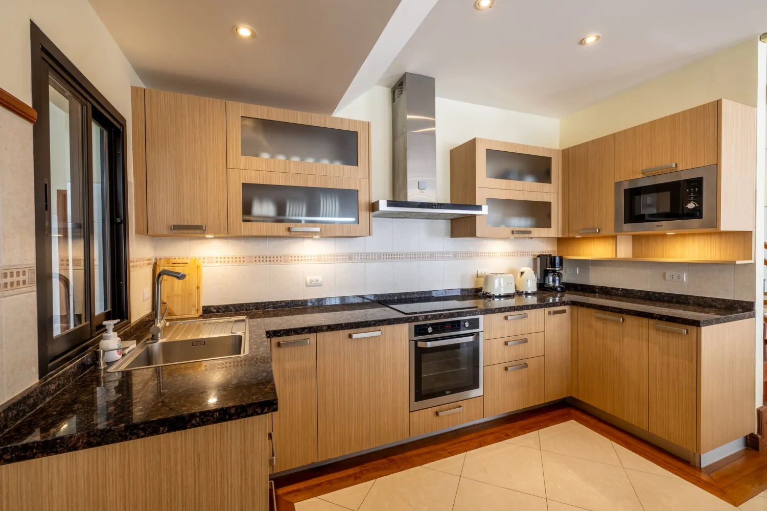 Property image - full photo 4