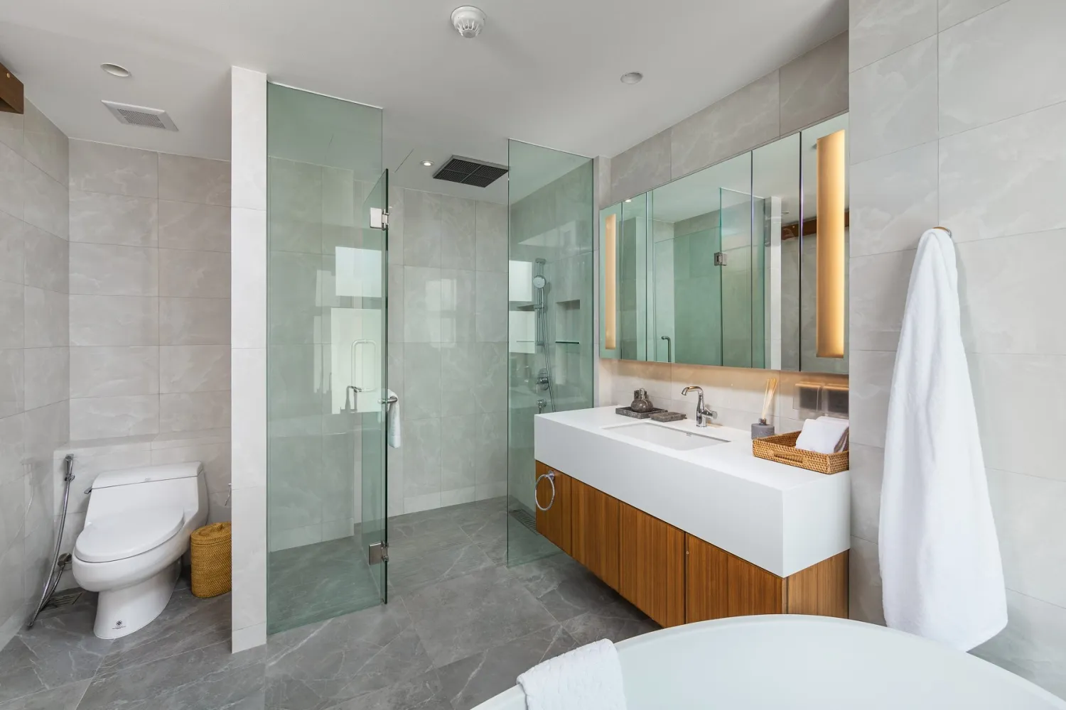 Property image - full photo 34