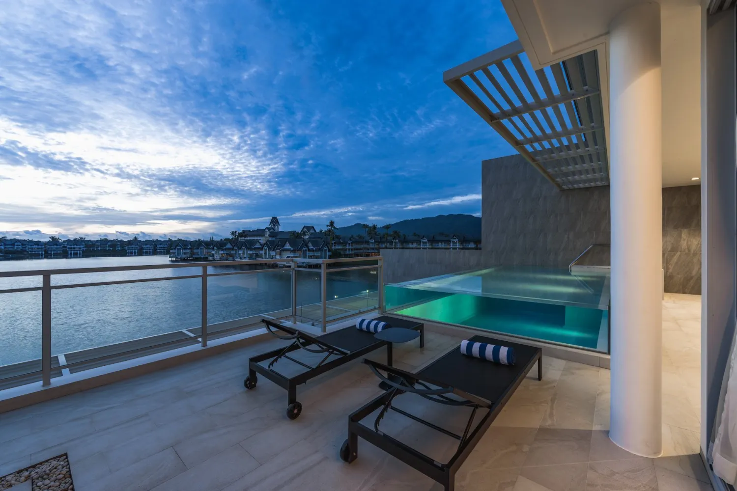 Property image - full photo 54