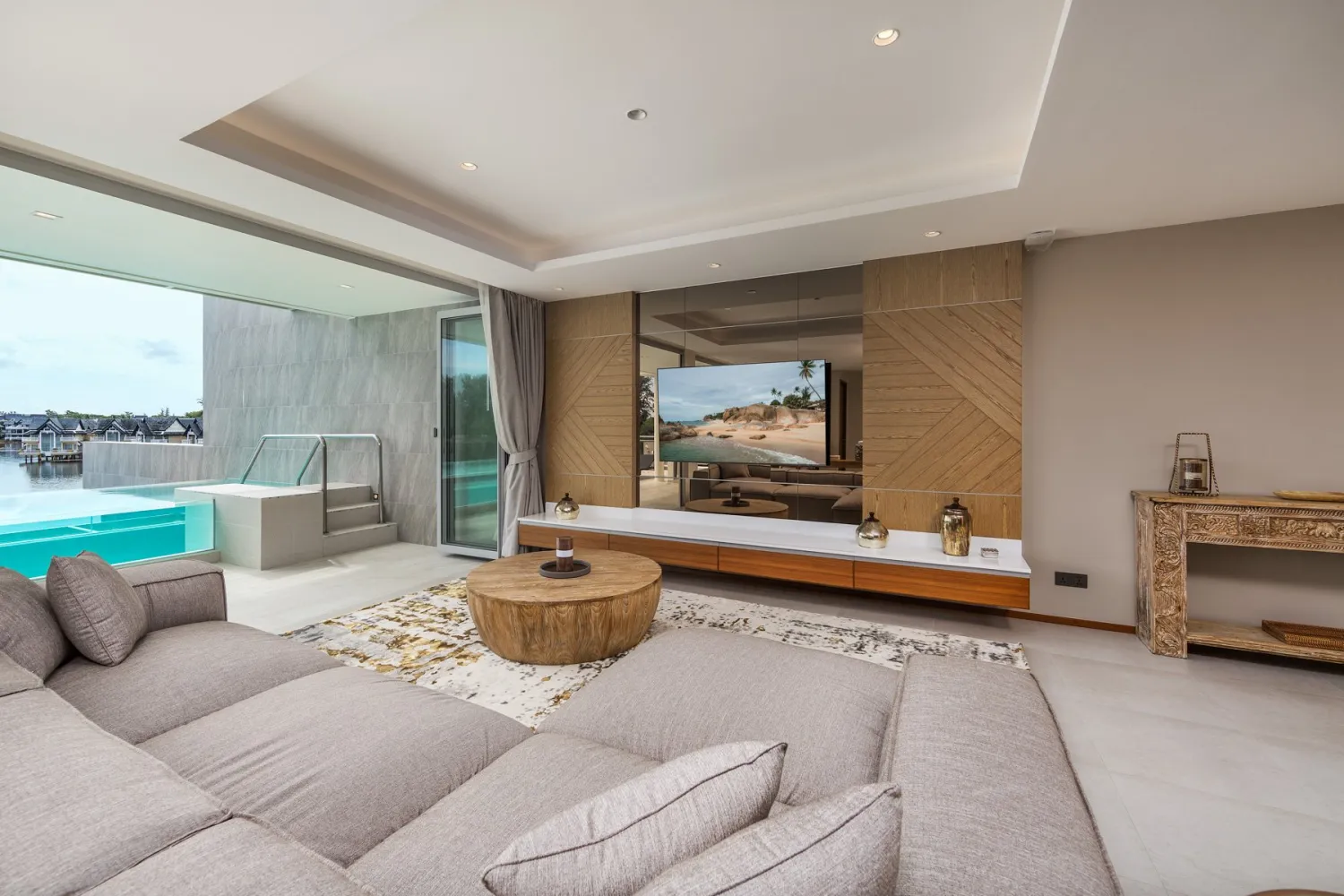 Property image - full photo 7