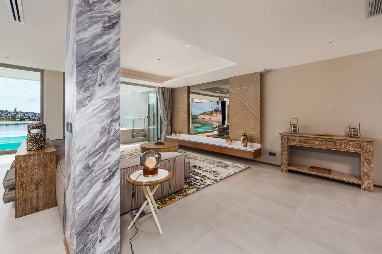 Property image - full photo 12