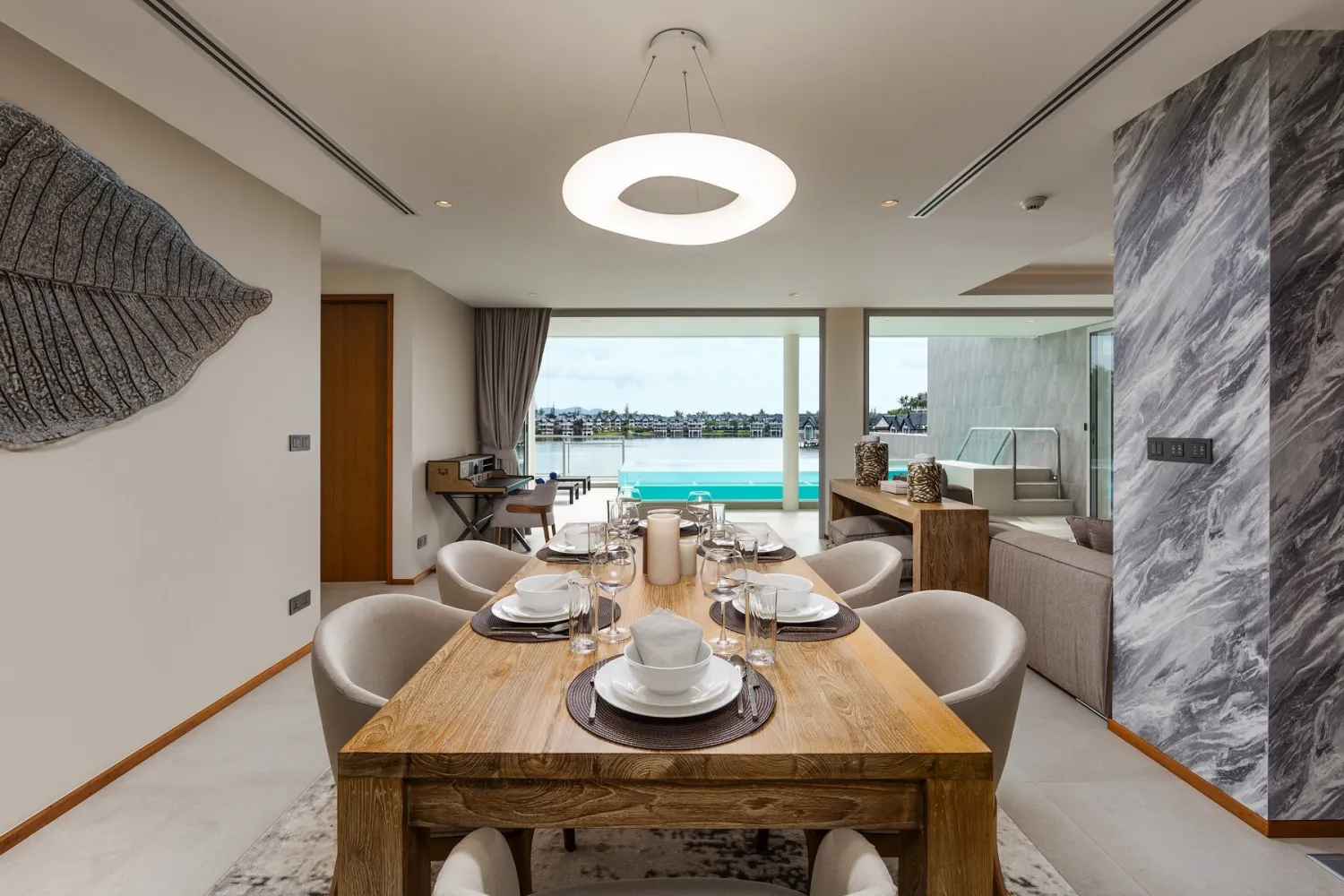 Property image - full photo 3