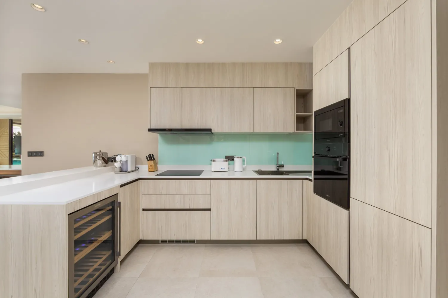 Property image - full photo 5