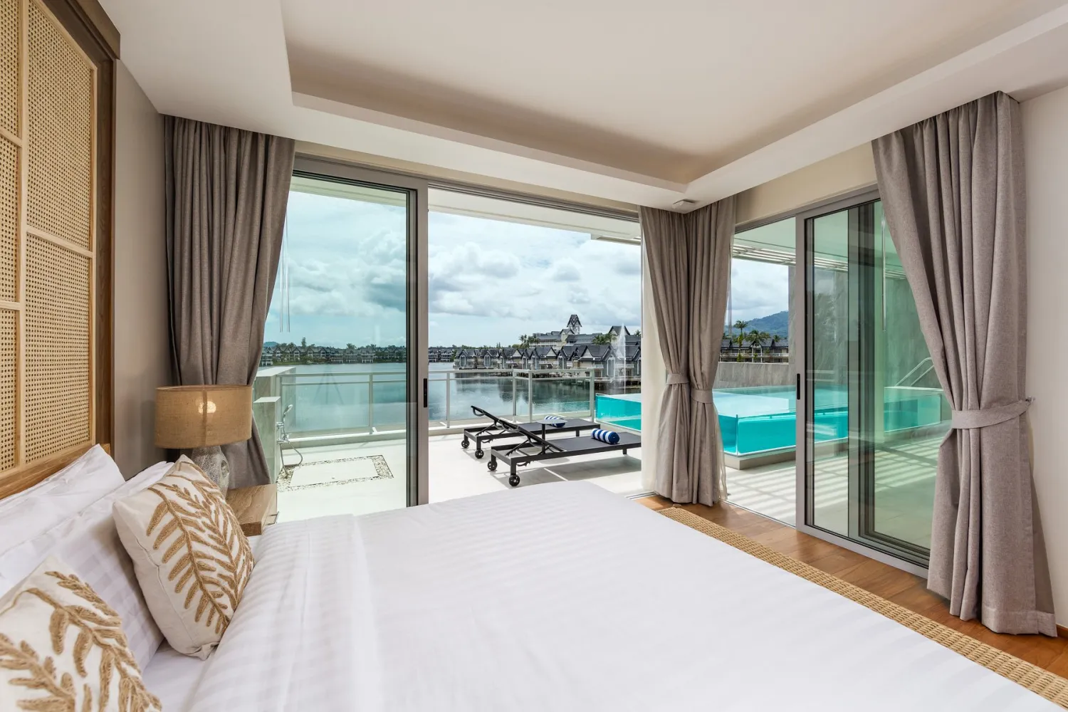 Property image - full photo 21