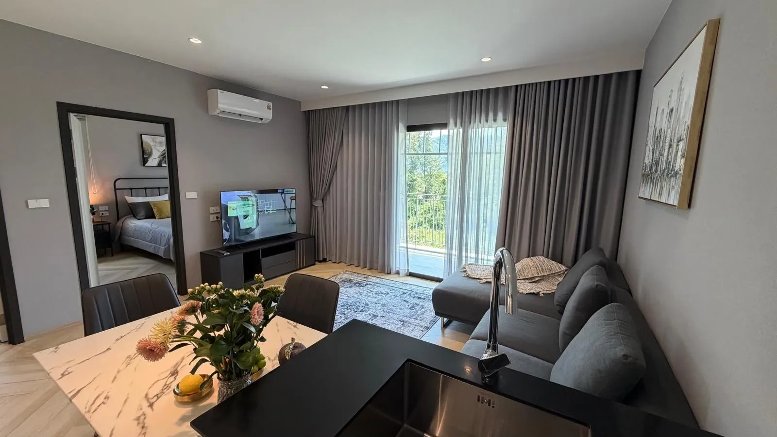 Property image - full photo 2