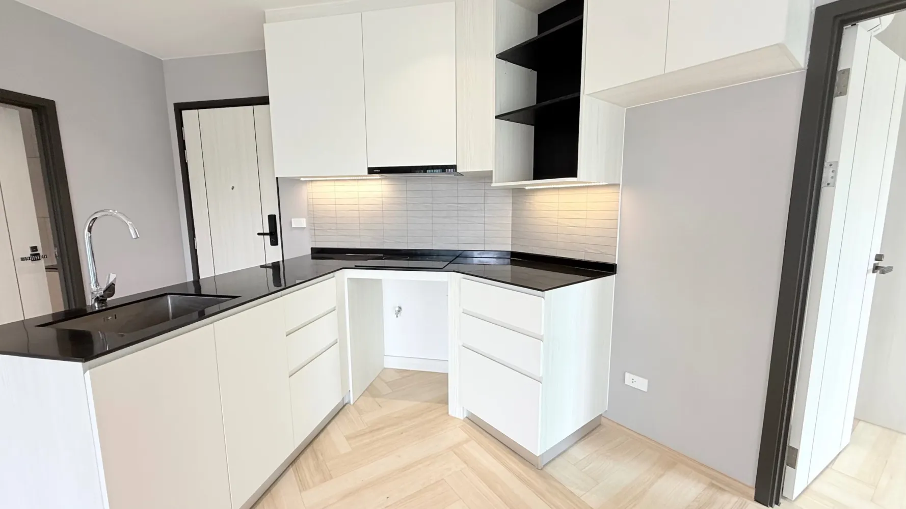 Property image - full photo 8