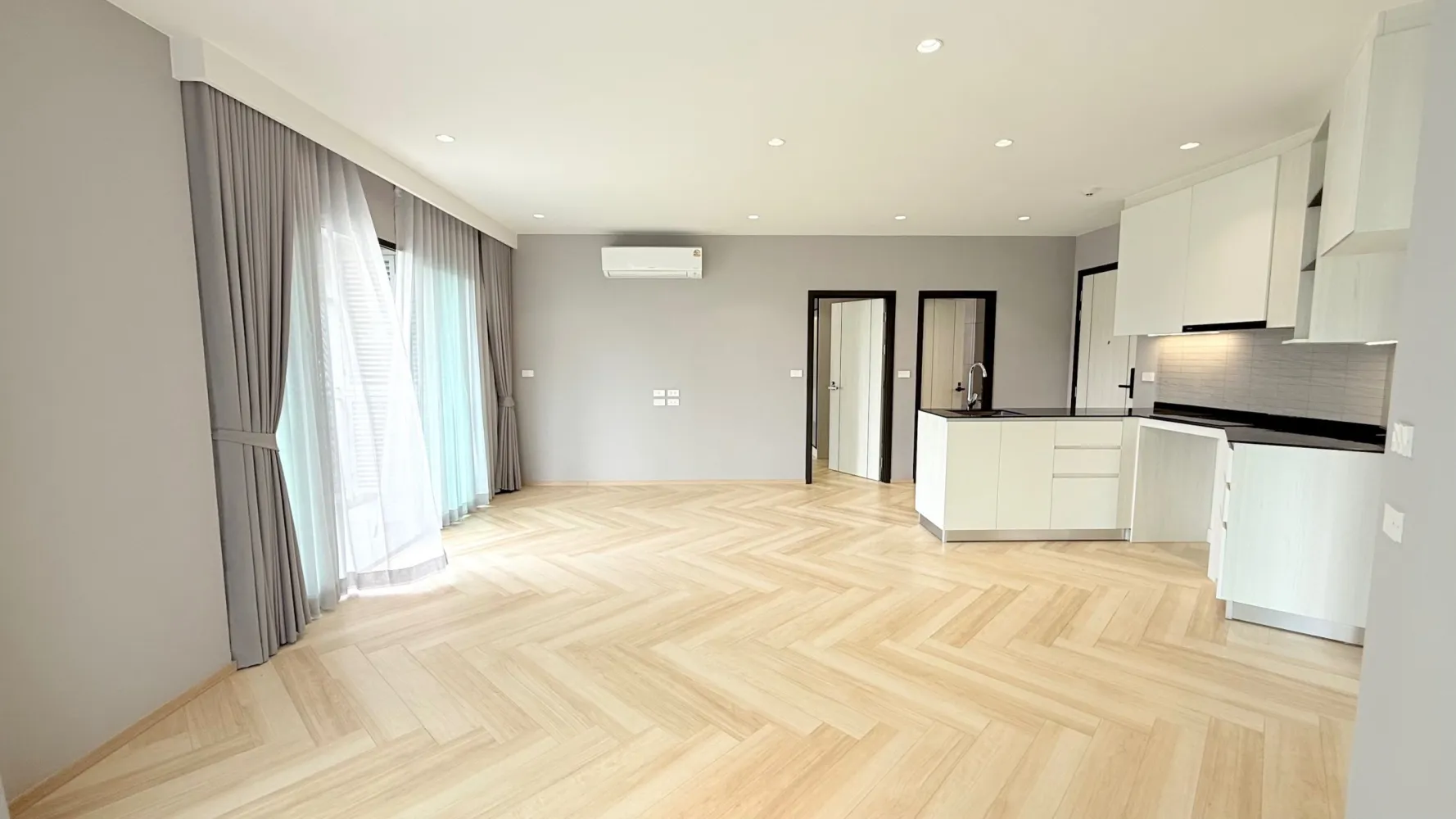 Property image - full photo 7