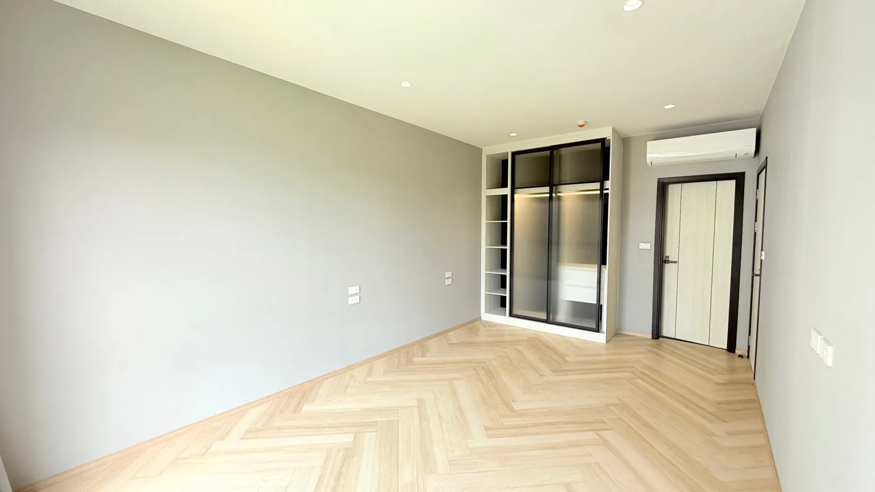 Property image - full photo 9