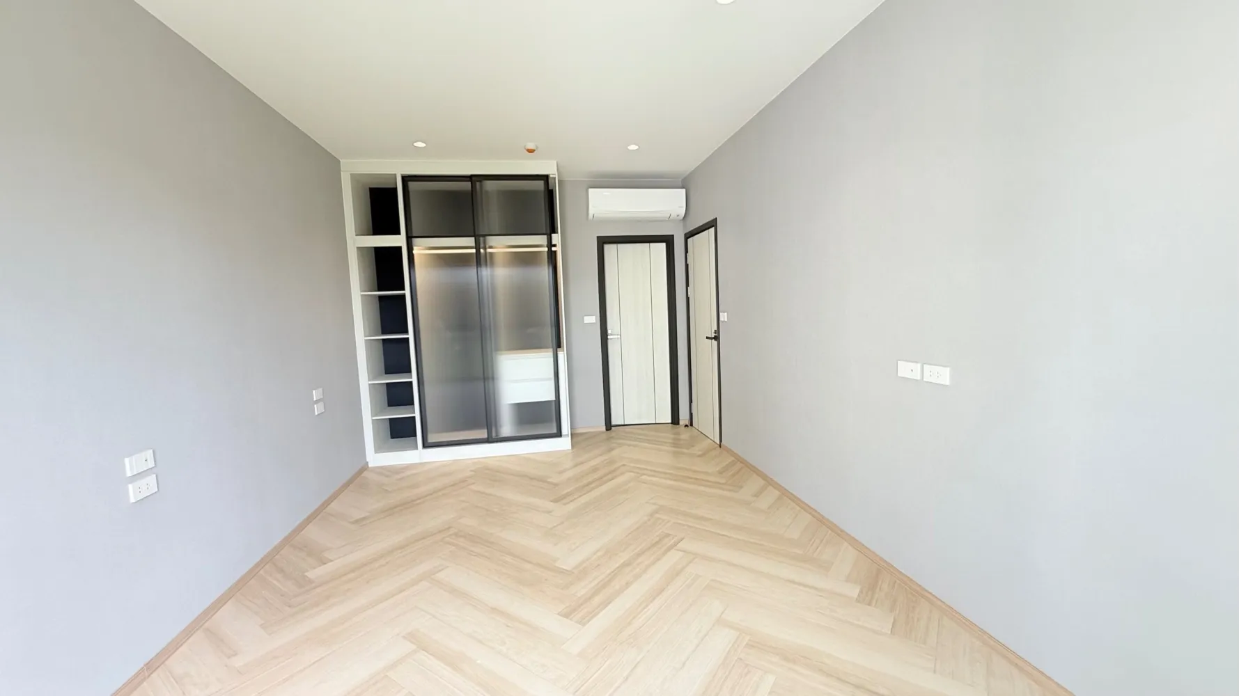 Property image - full photo 21