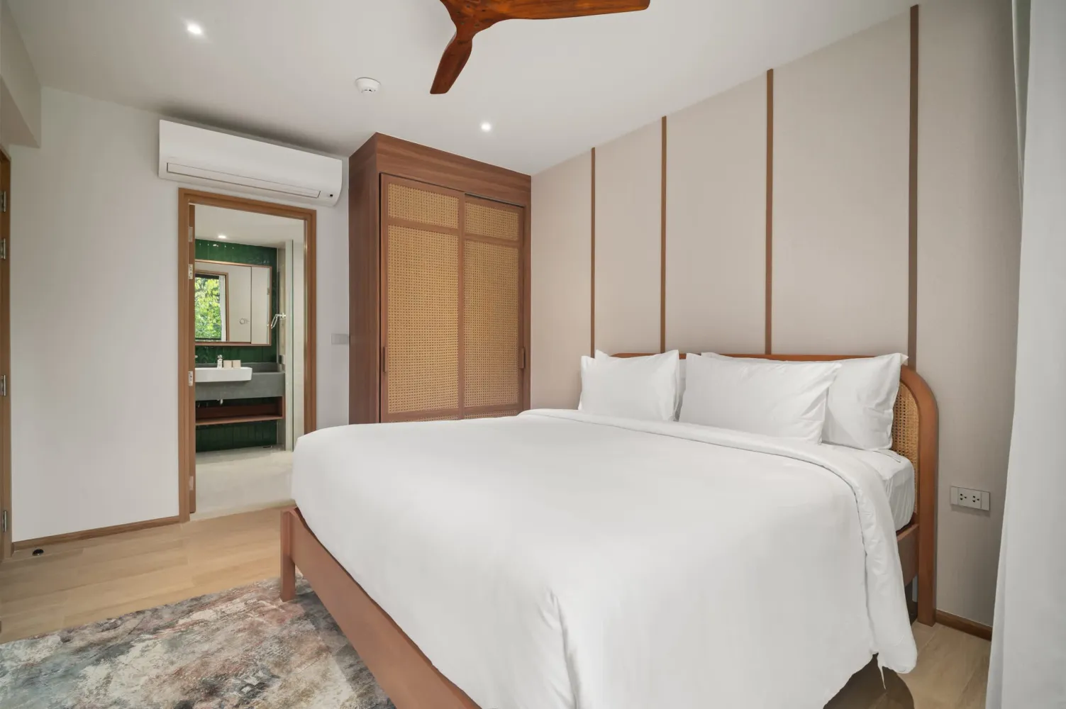 Property image - full photo 13