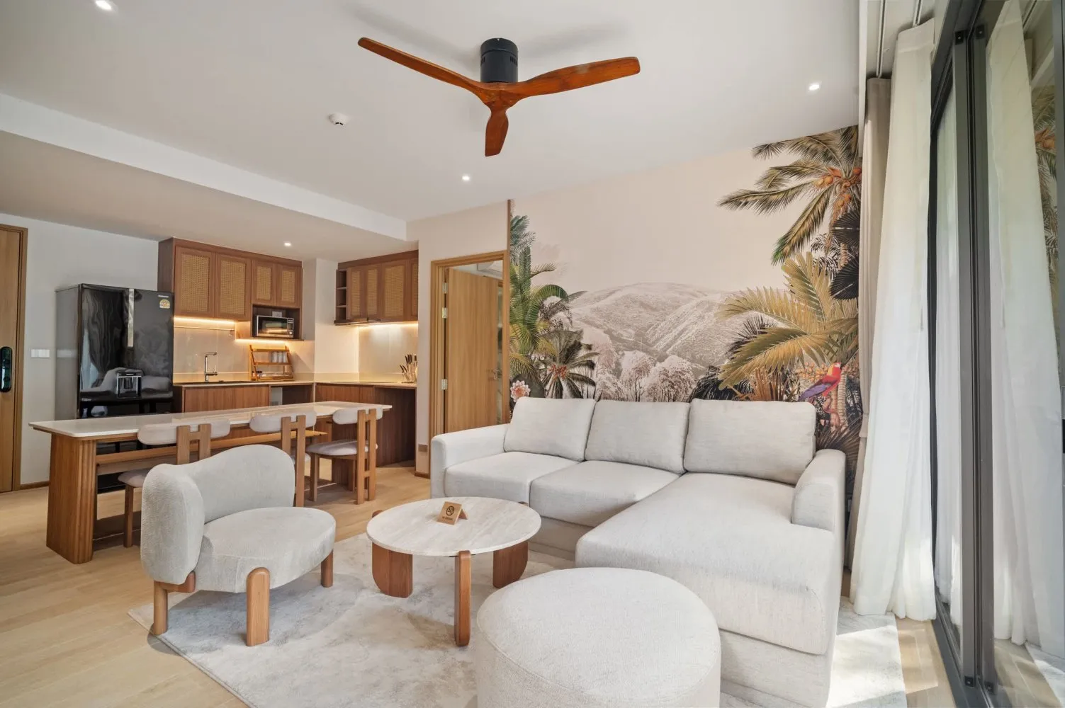 Property image - full photo 3